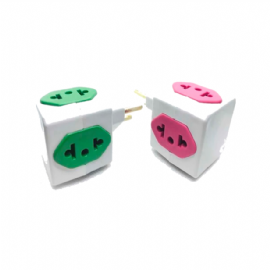 ADAPTADOR SUPER CUBO DE 4 TOMADAS